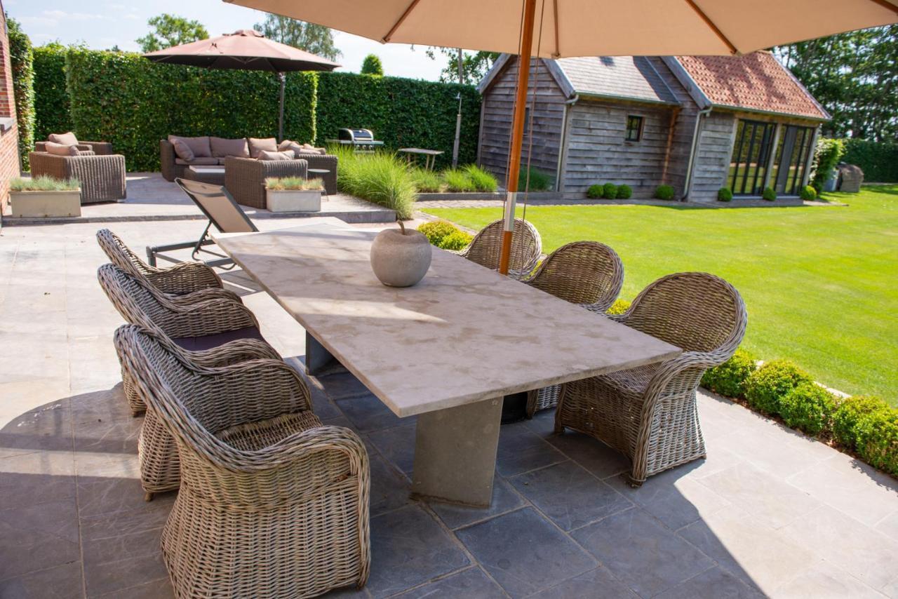 Fragaria Bed & Breakfast 4*
